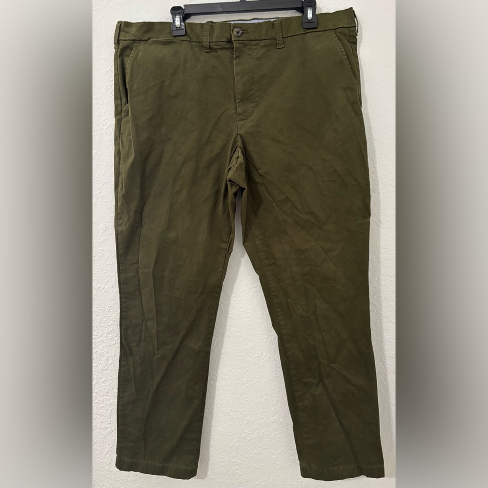 Tommy Hilfiger Men’s Green Chinos Casual Comfort